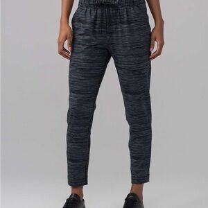Lululemon Jet Crop (Slim) (Luxtreme 19")
Blurry Belle Battleship Black Sz 12